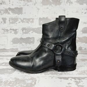 Enzo Angiolini Rokira Black Leather Strap Buckle Moto Ankle Boots T157